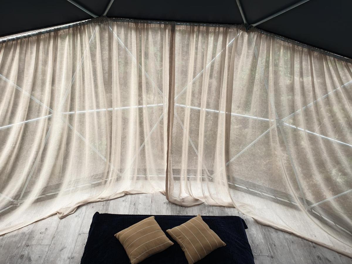 Podniebny Glamping Hotel Borsk Exterior photo