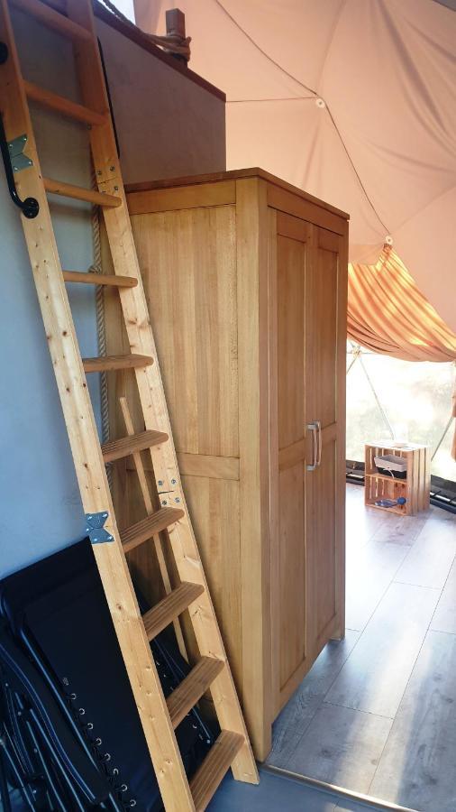 Podniebny Glamping Hotel Borsk Exterior photo