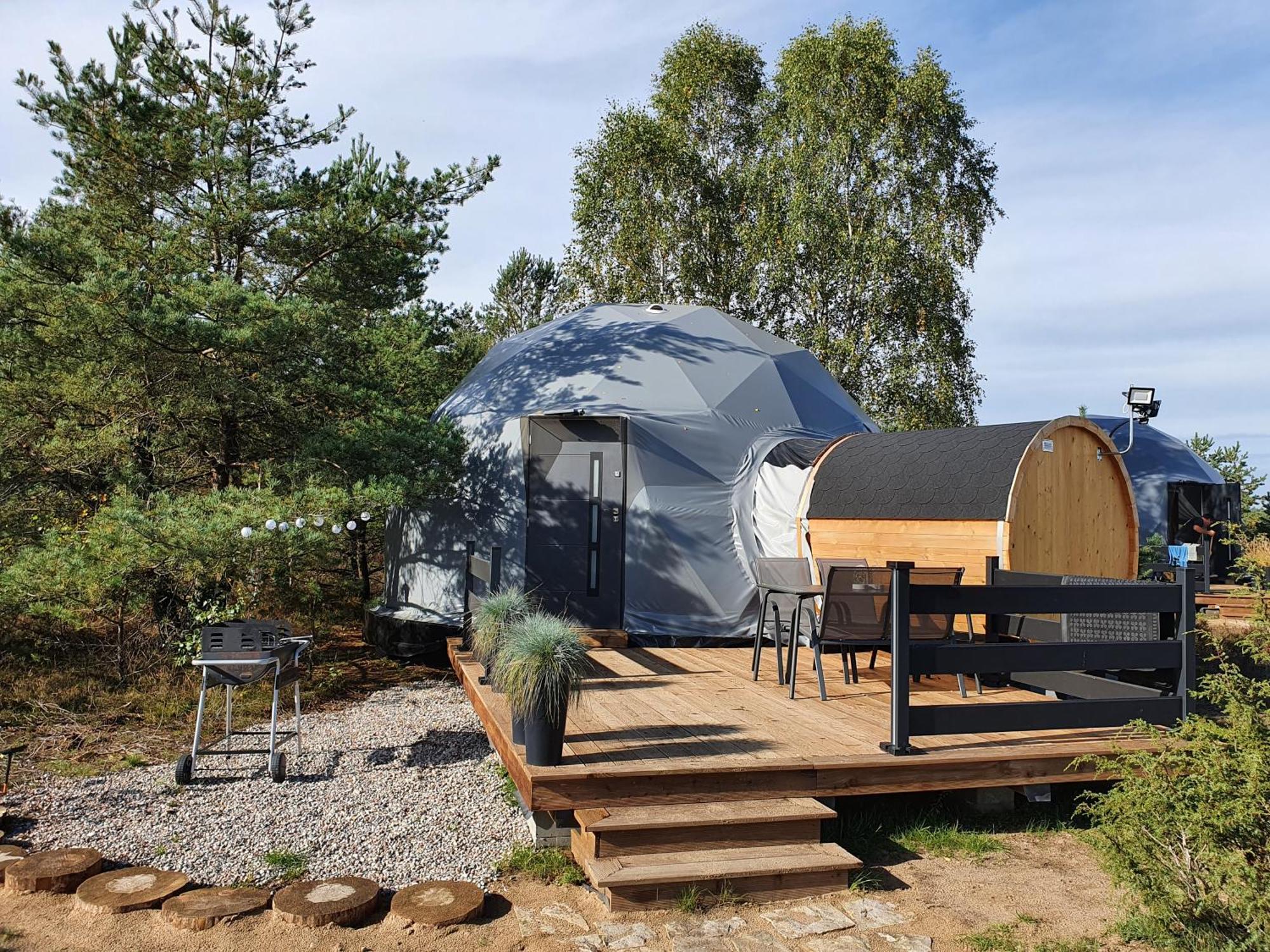 Podniebny Glamping Hotel Borsk Exterior photo